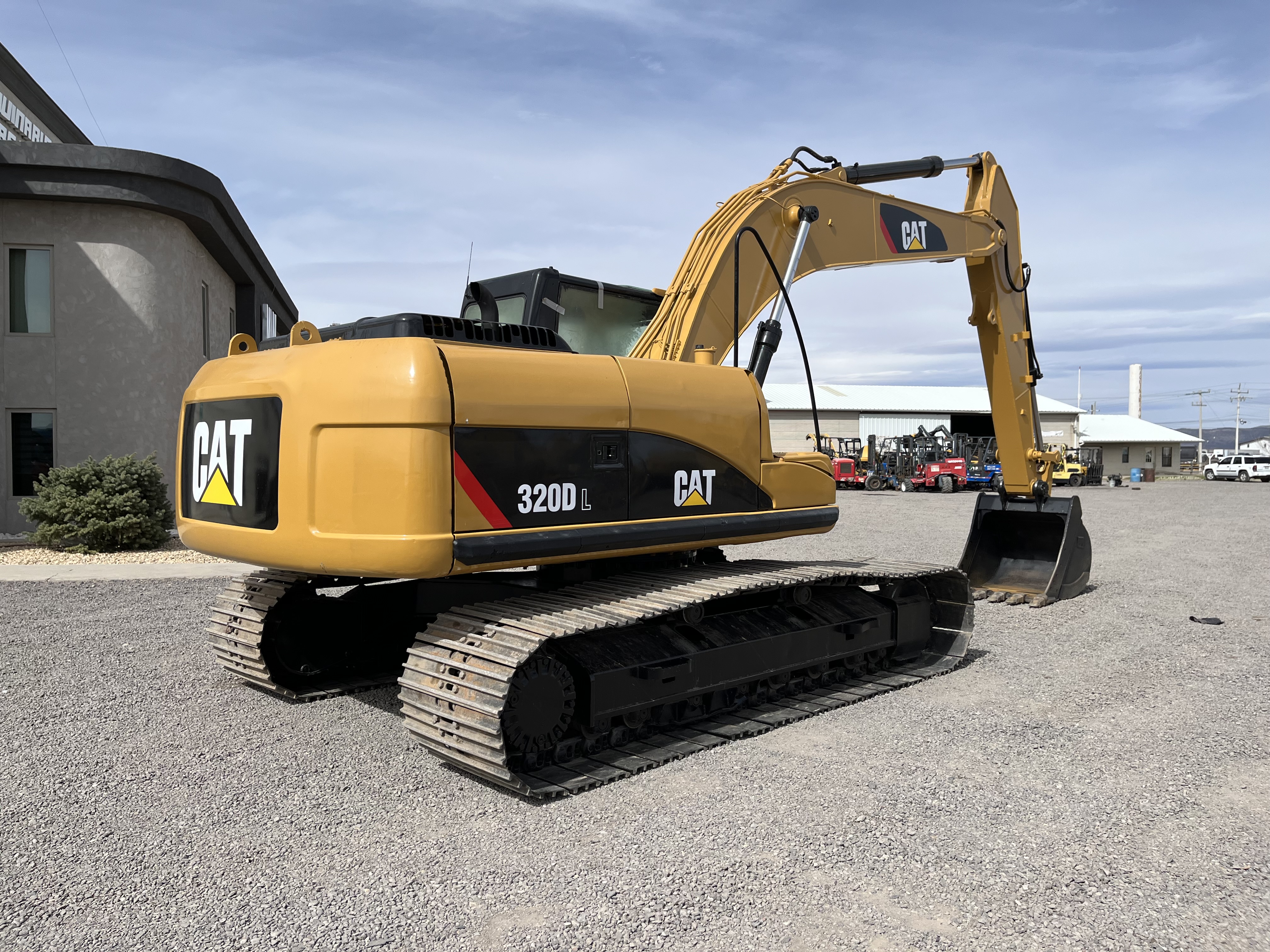 EXCAVADORA CATERPILLAR 320D